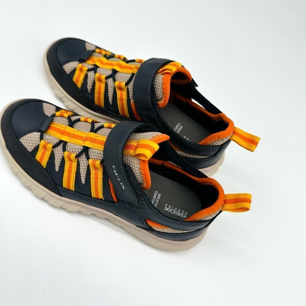 Geox Boys' Simbyos Velcro Shoe - Picture 7 of 8